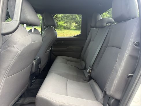 Certified 2025 Toyota Tacoma SR5 AWD/4WD image 12
