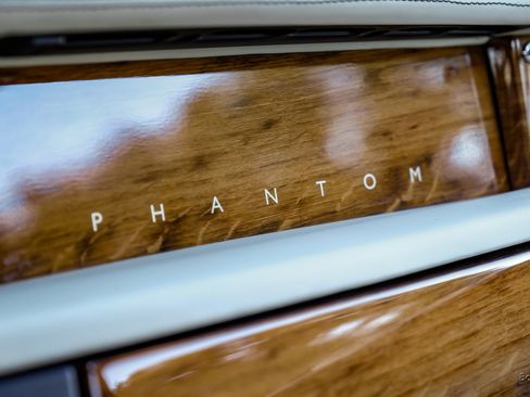 Used 2014 Rolls-Royce Phantom Sedan image 63