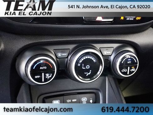 Used 2024 Hyundai Venue Limited FWD image 28