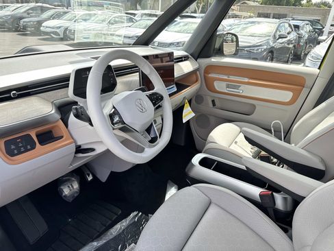 New 2025 Volkswagen ID. Buzz Pro S Plus image 12