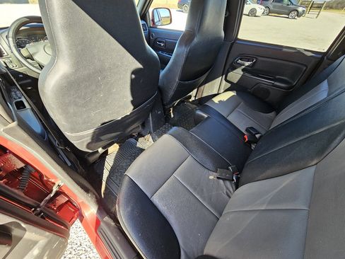 Used 2011 GMC Canyon SLE image 19