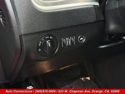 Used 2022 Dodge Charger SXT RWD image 19