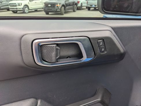 Used 2025 Ford Bronco Badlands image 20