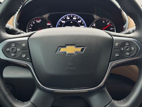 Used 2022 Chevrolet Traverse Premier image 8