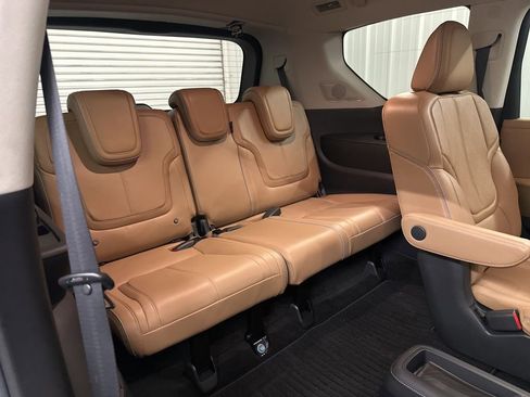 Certified 2025 INFINITI QX80 Sensory image 44