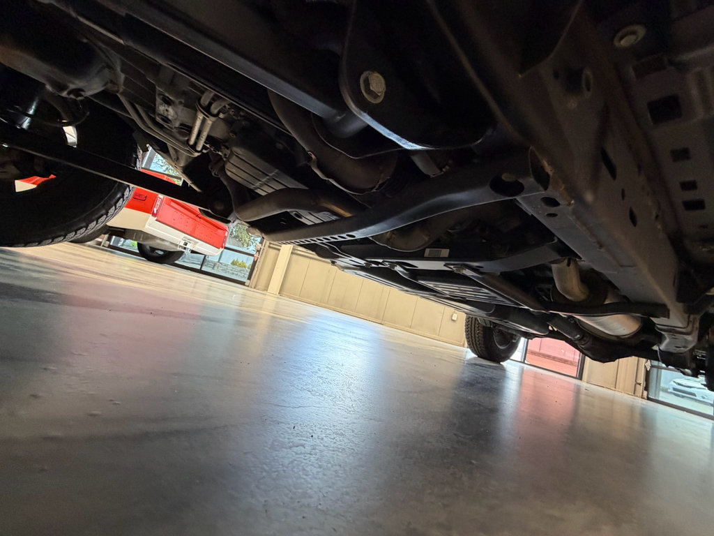 Used 2020 Jeep Gladiator Rubicon AWD/4WD image 32