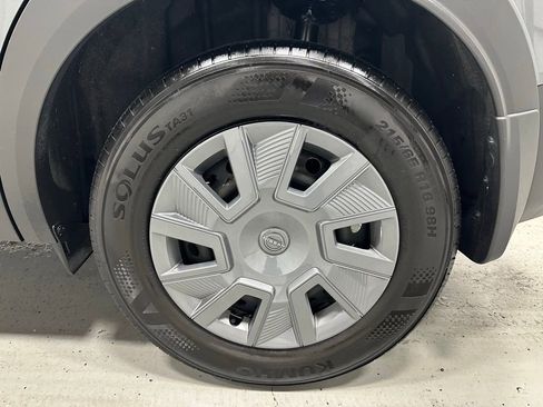 Used 2025 Nissan Kicks S AWD/4WD image 55