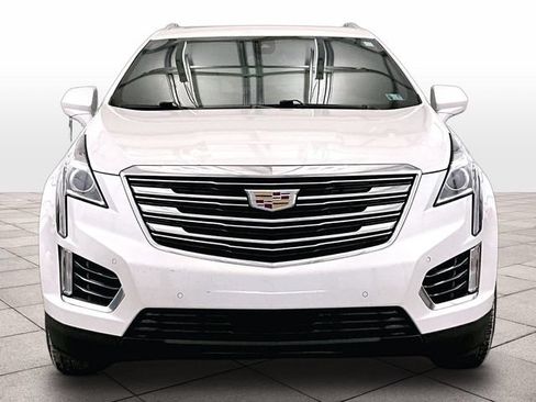 Used 2018 Cadillac XT5 Luxury w/ Driver Awareness Package AWD/4WD image 4