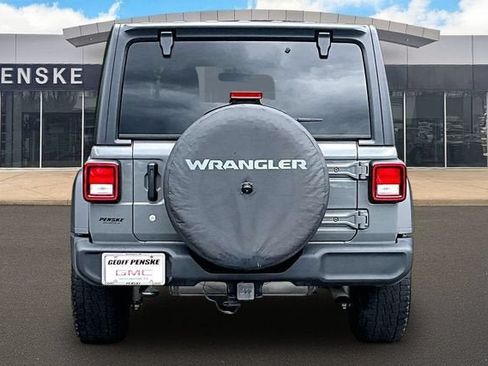 Used 2019 Jeep Wrangler Unlimited Sport S AWD/4WD image 4
