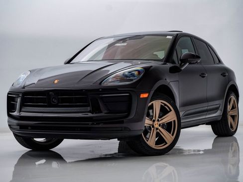 New 2026 Porsche Macan AWD/4WD image 1