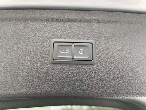 Used 2023 Audi Q5 2.0T Premium image 10