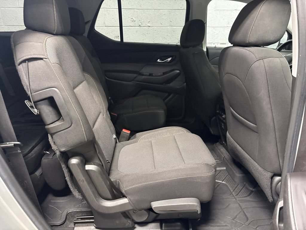 Used 2020 Chevrolet Traverse LT FWD image 9