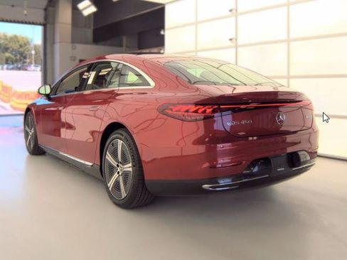 Used 2023 Mercedes-Benz EQS 450+ 4MATIC Sedan image 9