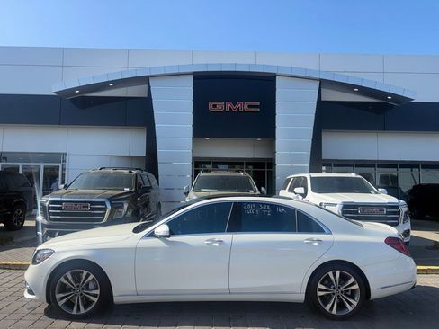 Used 2019 Mercedes-Benz S 560 4MATIC Sedan image 1