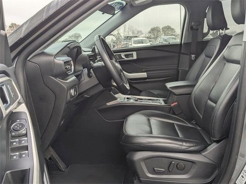 Certified 2021 Ford Explorer XLT w/ Equipment Group 202A image 20