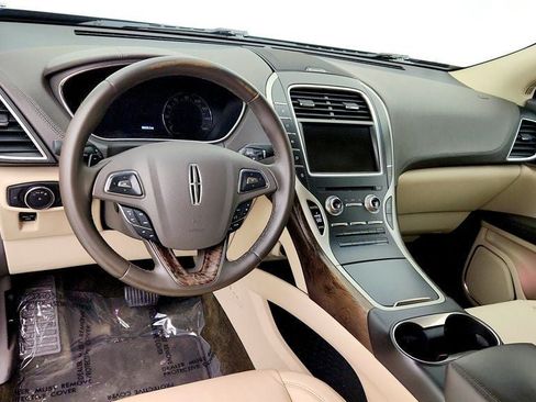 Used 2016 Lincoln MKX Select w/ Select Plus Package FWD image 12