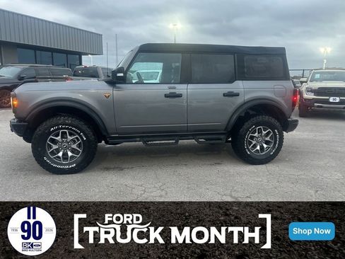 Used 2023 Ford Bronco Badlands image 1