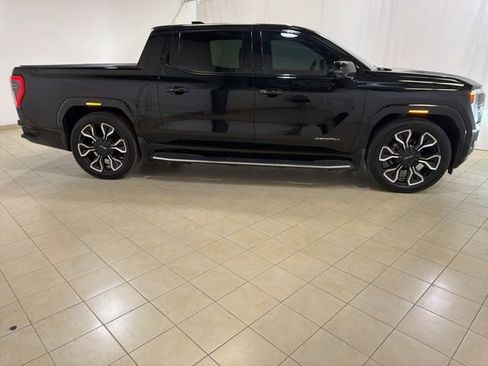 Used 2025 GMC Sierra EV Denali image 6