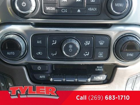 Used 2019 Chevrolet Suburban LT w/ LT Signature Package AWD/4WD image 32