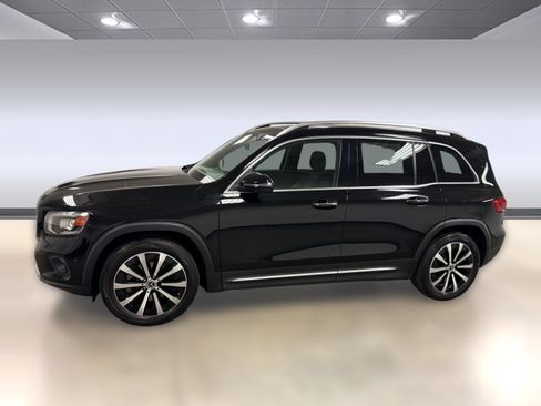 Used 2022 Mercedes-Benz GLB 250 image 2