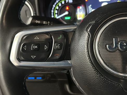 Used 2024 Jeep Wrangler High Altitude AWD/4WD image 12