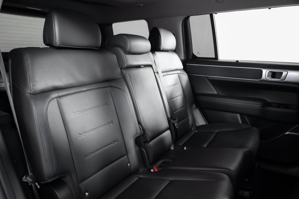Certified 2024 Hyundai Santa Fe Limited FWD image 23