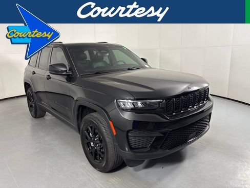Used 2024 Jeep Grand Cherokee Altitude AWD/4WD image 1