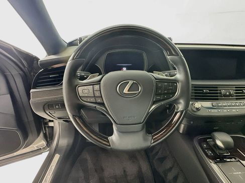 Used 2019 Lexus LS 500 w/ Interior Upgrade Package RWD image 12