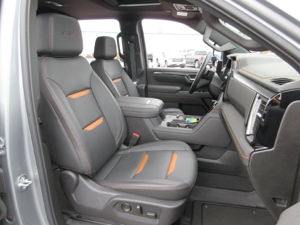 Used 2026 GMC Sierra 2500 AT4 w/ AT4 Premium Plus Package AWD/4WD image 27