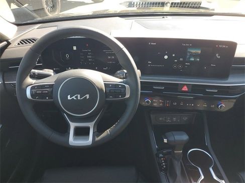 New 2026 Kia K5 EX image 17