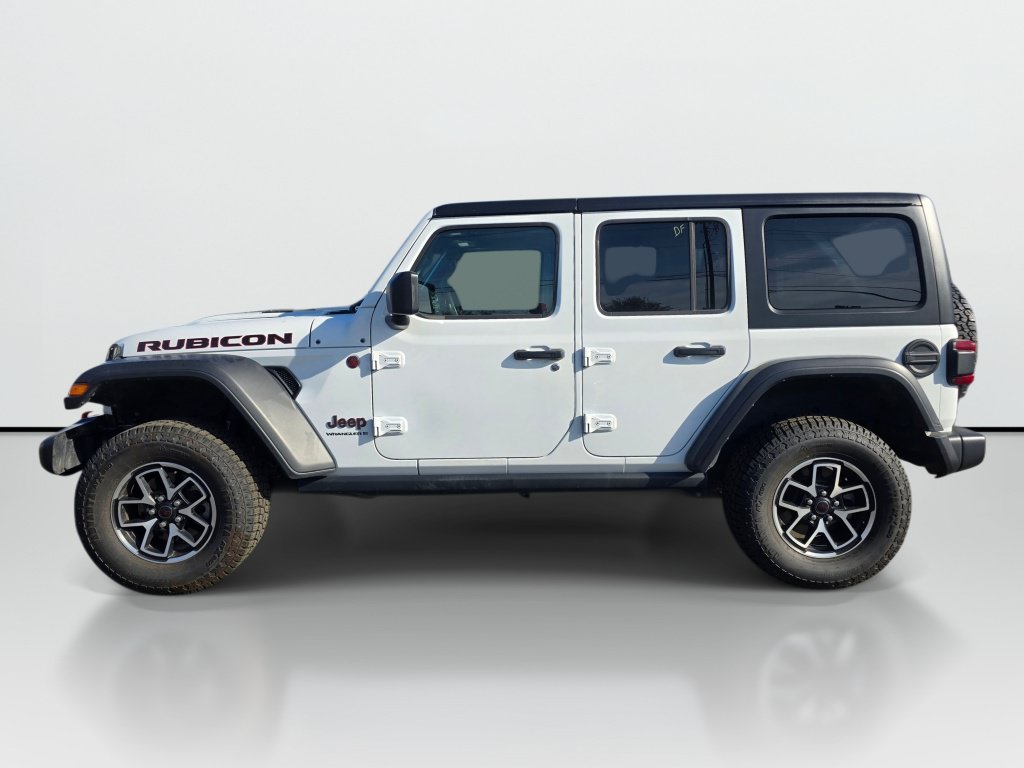Used 2025 Jeep Wrangler Unlimited Rubicon AWD/4WD image 2