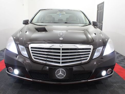 Used 2010 Mercedes-Benz E 350 4MATIC Sedan image 3