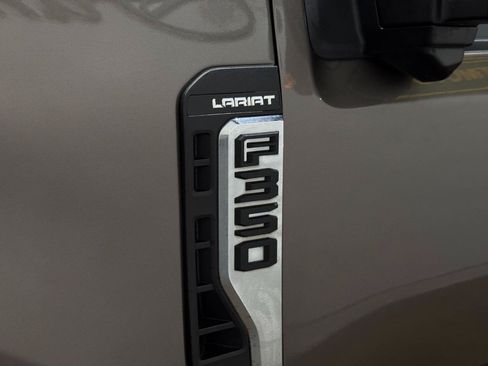 Used 2023 Ford F350 Lariat AWD/4WD image 32