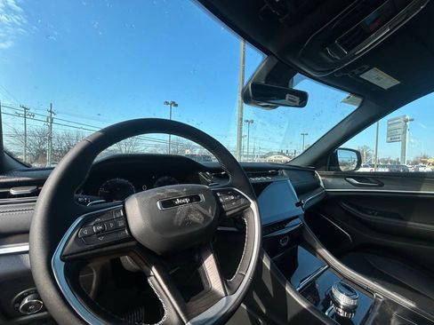 New 2026 Jeep Grand Cherokee Limited image 16