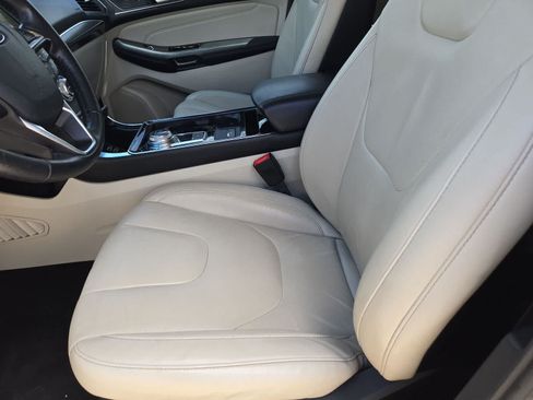 Used 2019 Ford Edge Titanium AWD/4WD image 14
