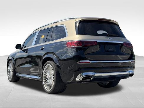 Used 2021 Mercedes-Benz Maybach GLS 600 4MATIC image 4