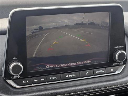 Used 2024 Nissan Rogue SV image 13