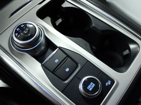 Used 2023 Ford Explorer XLT w/ Equipment Group 202A image 24