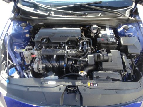 Used 2021 Hyundai Elantra SEL w/ Convenience + Premium Package FWD image 17