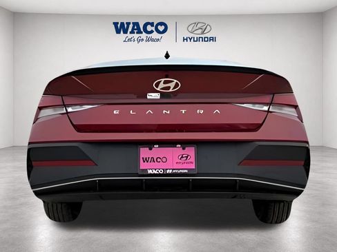 Used 2025 Hyundai Elantra Sport FWD image 10