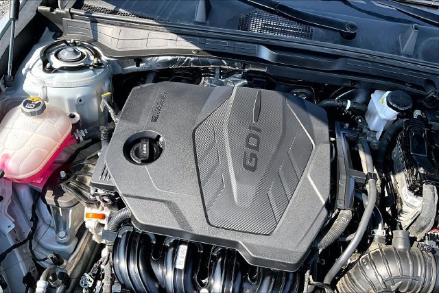 Used 2025 Hyundai Sonata SEL FWD image 31