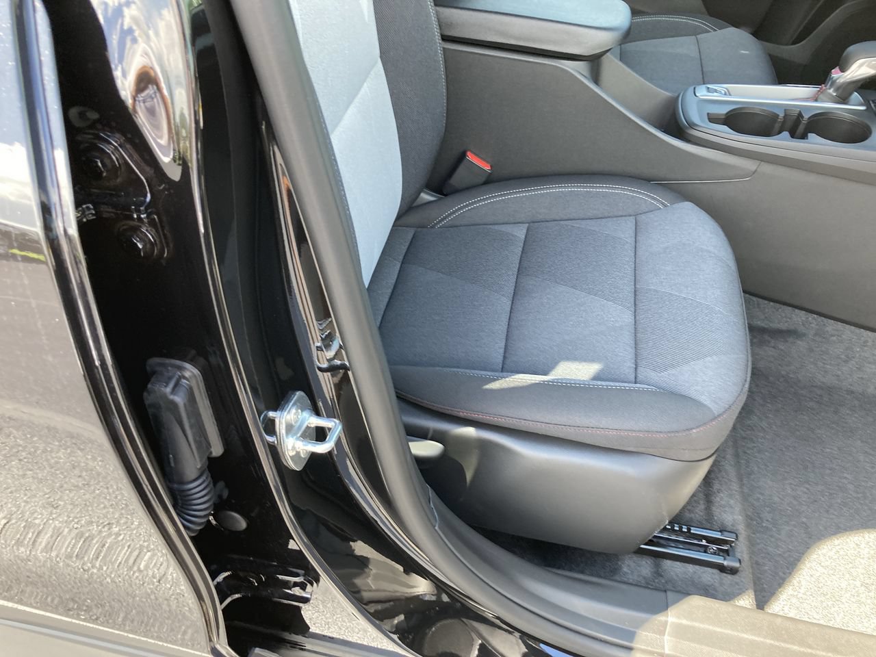 New 2026 Chevrolet Trax RS w/ Sunroof Package FWD image 16