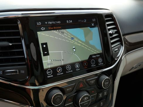 Used 2019 Jeep Grand Cherokee Summit AWD/4WD image 33