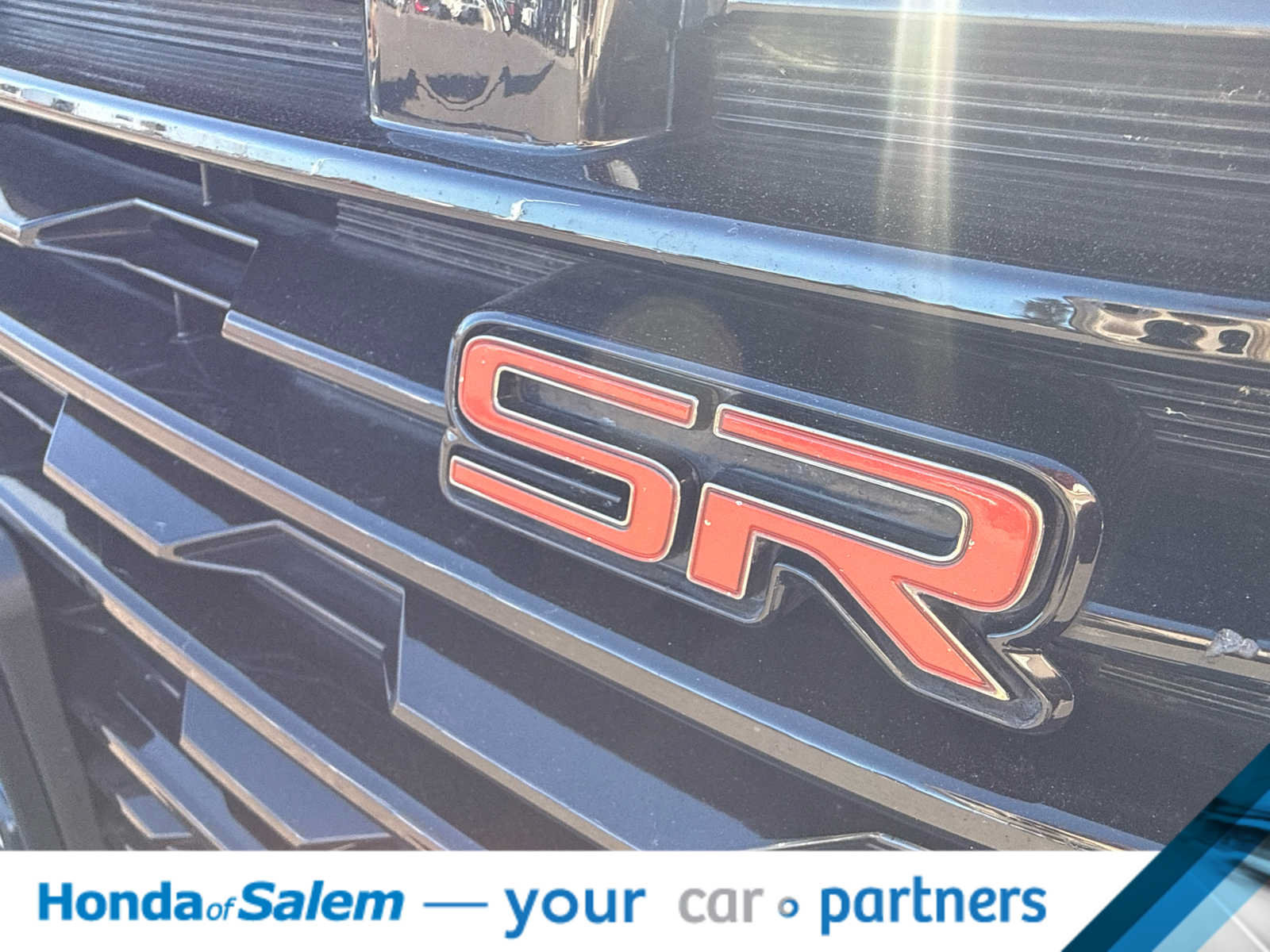Used 2025 Nissan Sentra SR FWD image 7