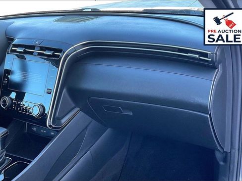 Used 2024 Hyundai Tucson SE image 16