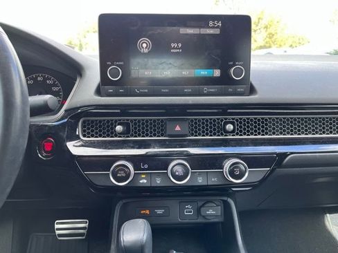 Used 2024 Honda Civic Sport image 9