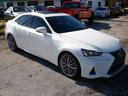 Used 2017 Lexus IS 200t image 20