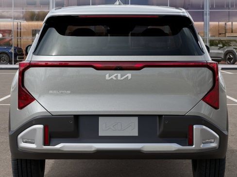 New 2027 Kia Seltos LX FWD image 13