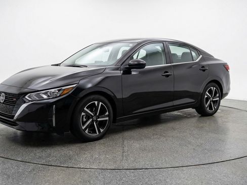 Used 2025 Nissan Sentra SV FWD image 3