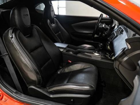 Used 2010 Chevrolet Camaro SS w/ LPO, Ground Effects Package RWD image 26
